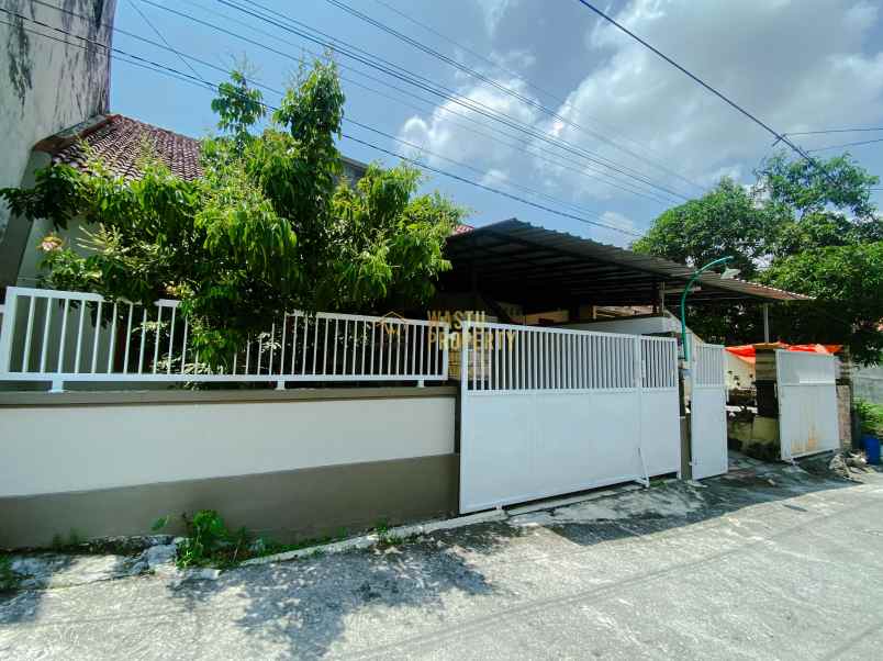 dijual rumah purwomartani kalasan
