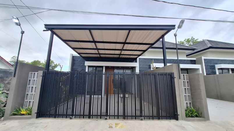 dijual rumah purwomartani kalasan