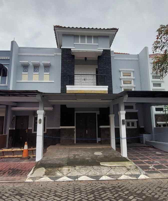 dijual rumah raffles hills cibubur