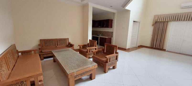 dijual rumah raffles hills cibubur