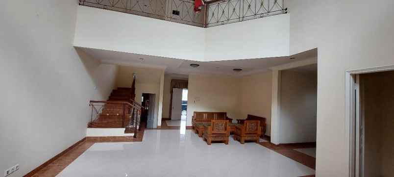 dijual rumah raffles hills cibubur