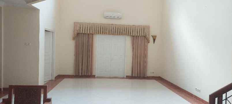 dijual rumah raffles hills cibubur