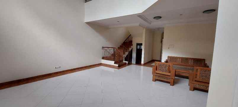 dijual rumah raffles hills cibubur