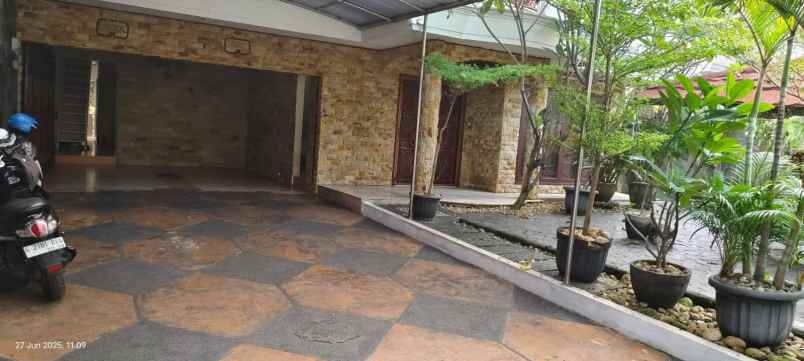 dijual rumah ragunan