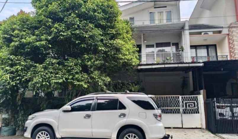 dijual rumah rajawali raya bintaro