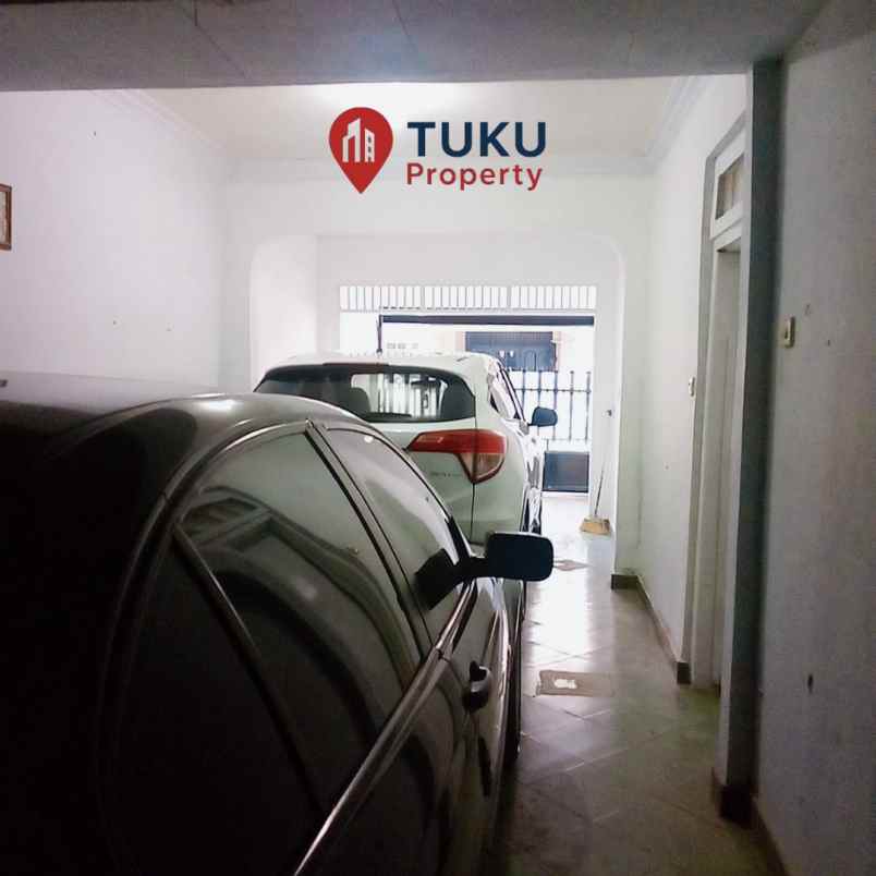 dijual rumah rapih sudah dicat ulang