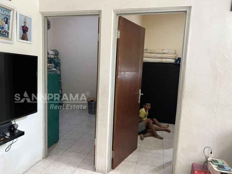 dijual rumah ratu jaya