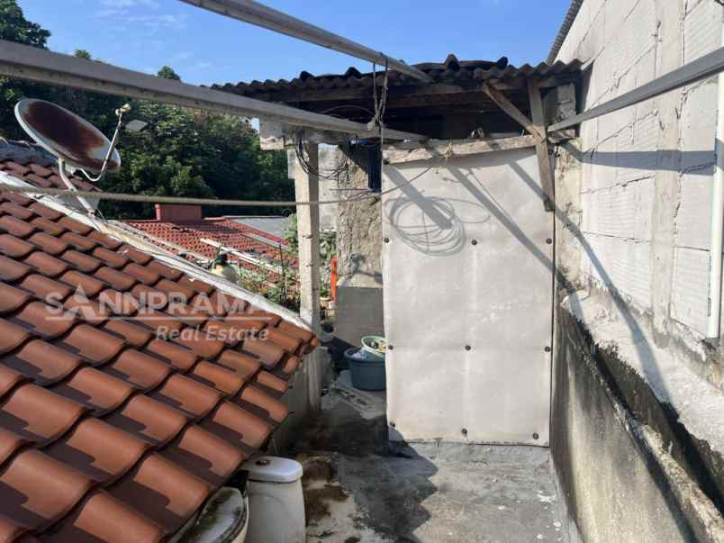 dijual rumah ratu jaya