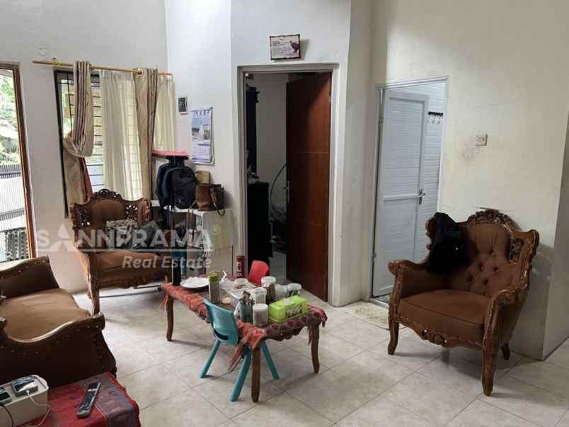 dijual rumah ratu jaya