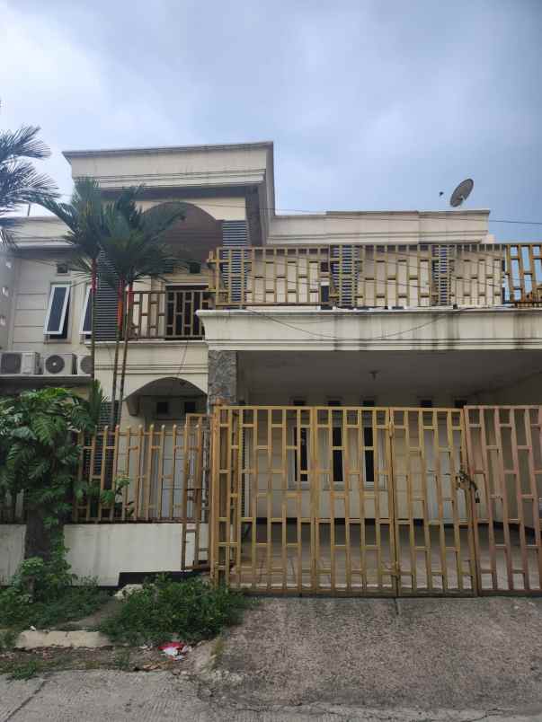 dijual rumah rawalumbu