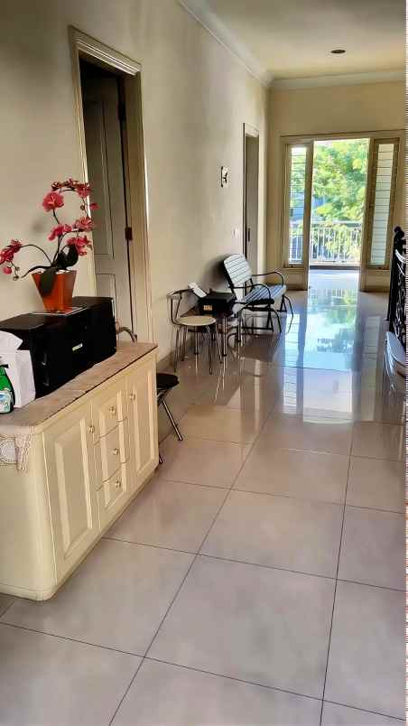 dijual rumah regency 21