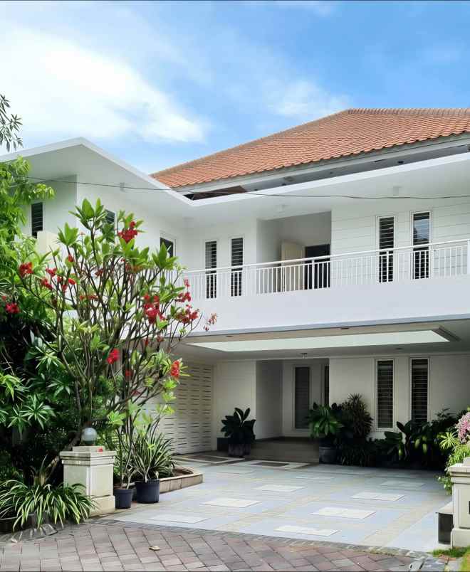 dijual rumah regency 21