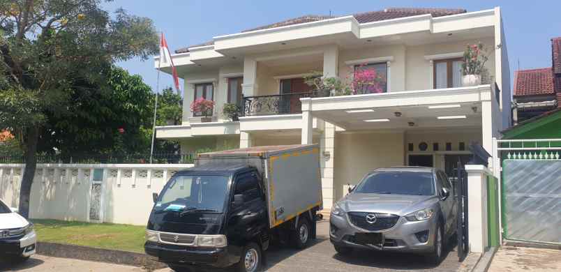 dijual rumah rempoa mewah siap huni