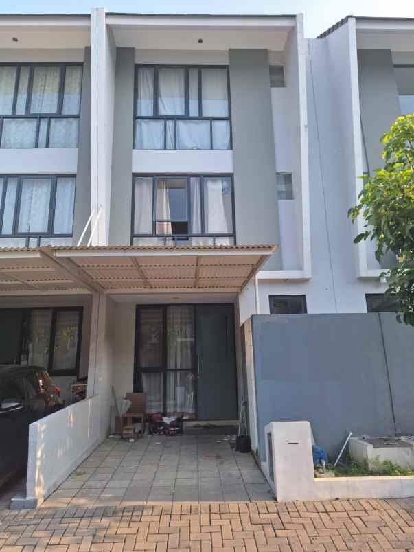 dijual rumah royal residence surabaya barat