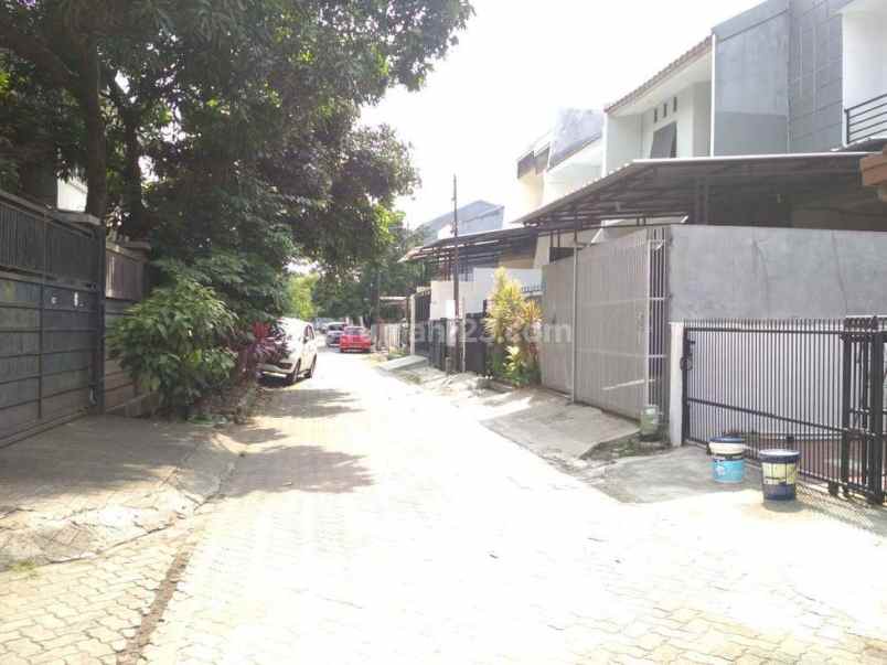 dijual rumah rumah di jl limas taman