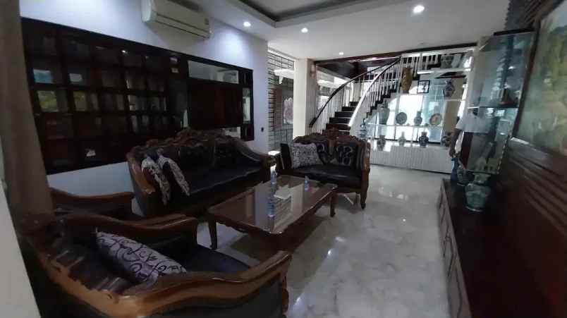 dijual rumah rumah di manggarai kec