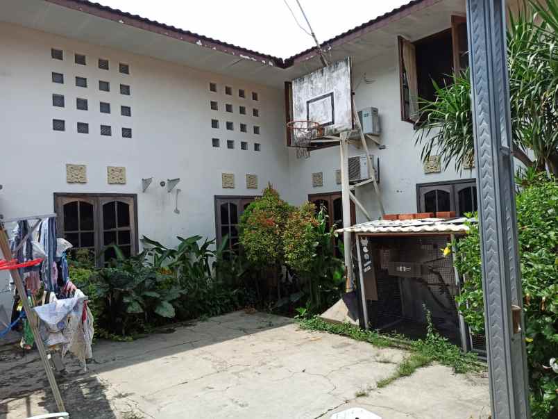 dijual rumah rungkut asri