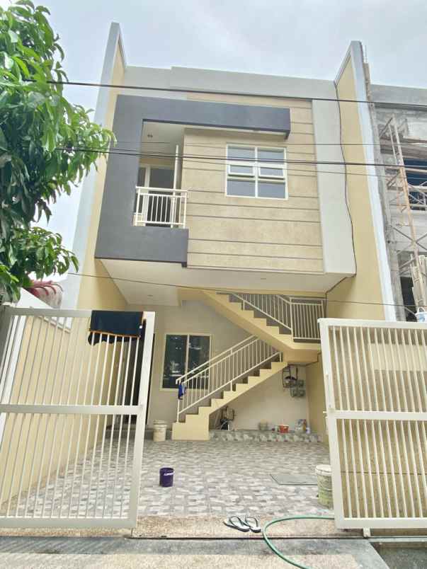 dijual rumah rungkut menanggal