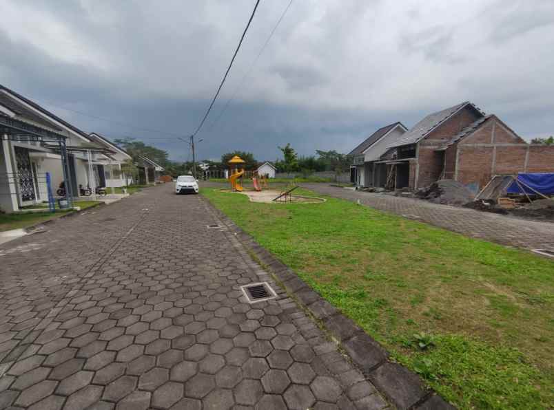 dijual rumah salaman