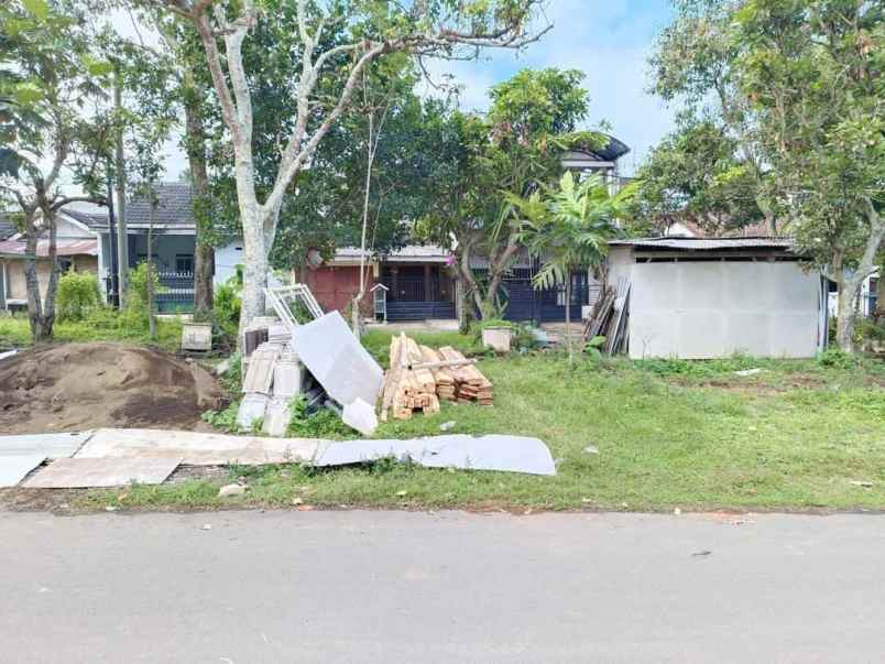 dijual rumah saptorenggo