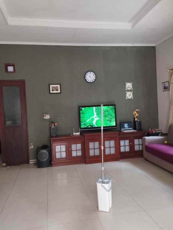 dijual rumah sariwangi