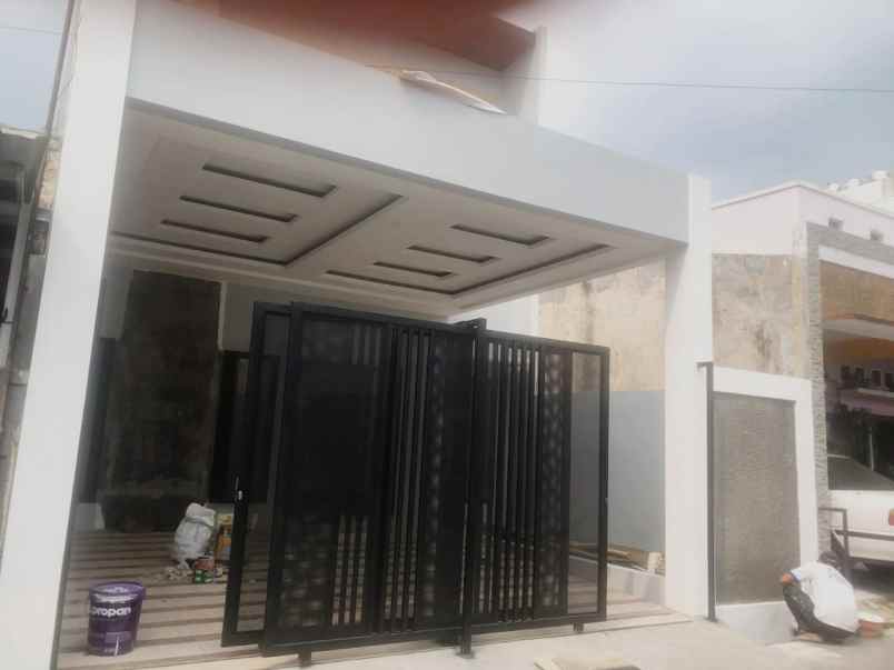 dijual rumah sawojajar