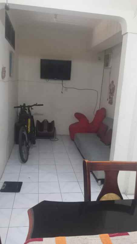 dijual rumah semolowaru elok kec