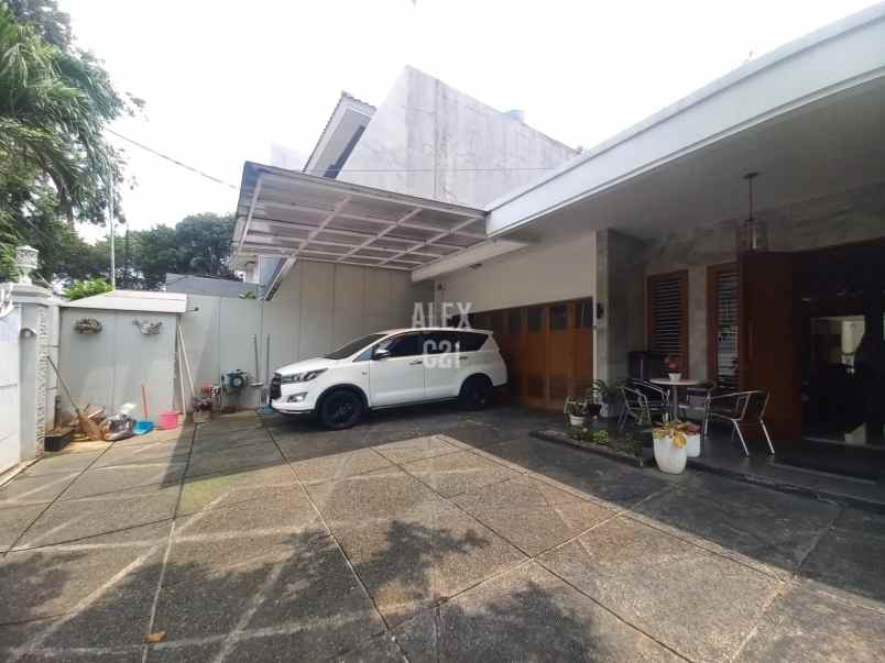 dijual rumah senopati