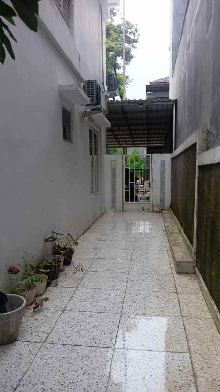 dijual rumah sentul city