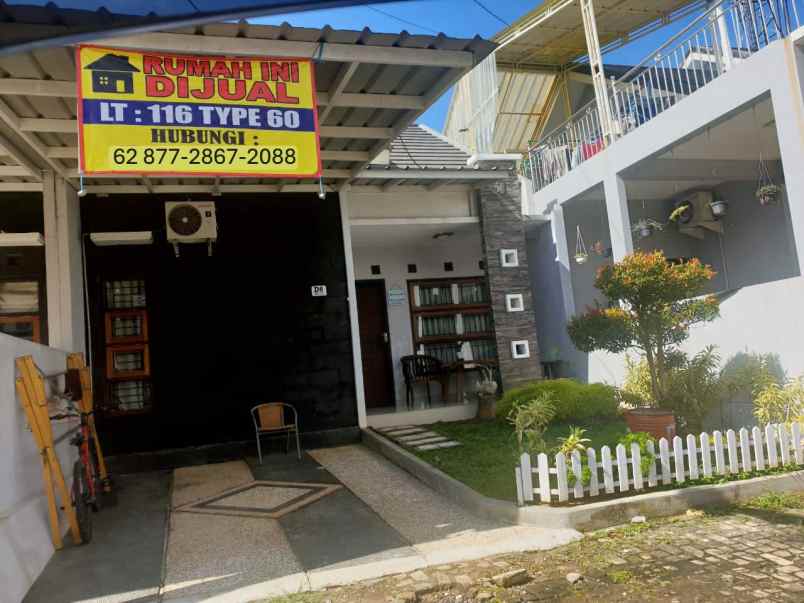 dijual rumah sepang jaya