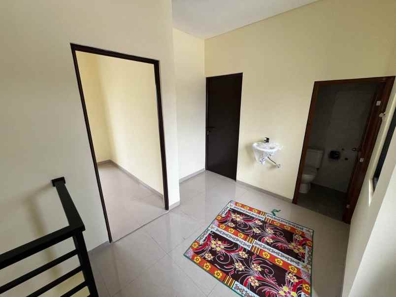 dijual rumah serua ciputat tangerang