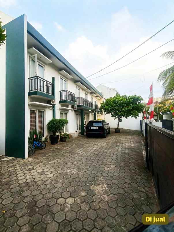dijual rumah setiabudi