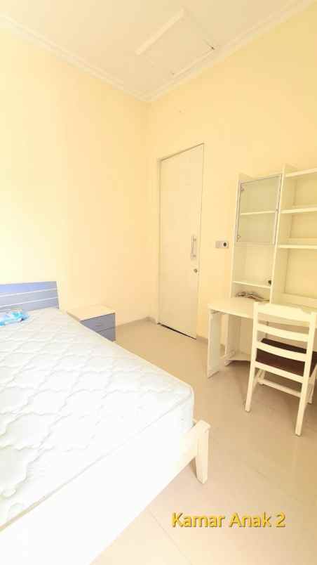 dijual rumah south emerald mansion