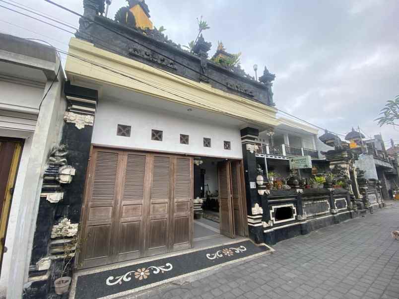 dijual rumah style bali bangunan l