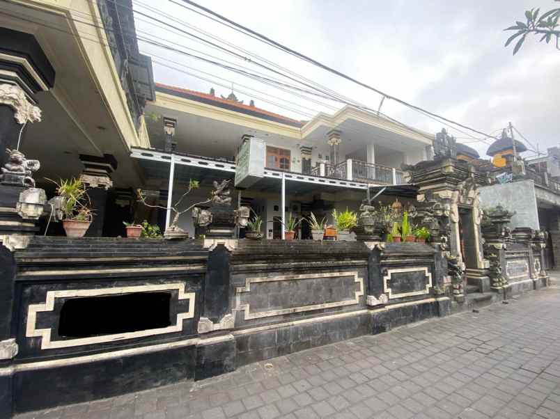 dijual rumah style bali bangunan l