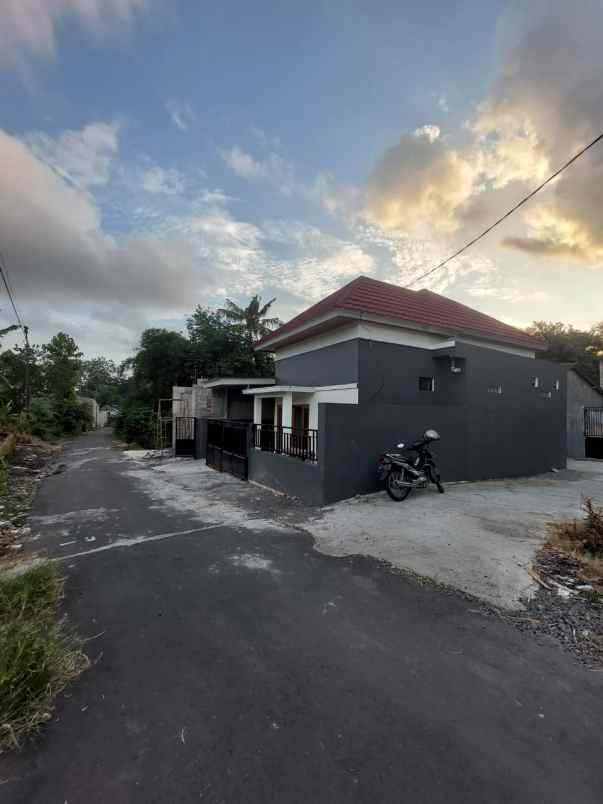 dijual rumah sukoharjo