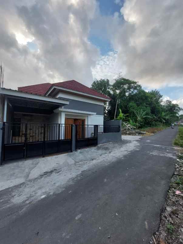 dijual rumah sukoharjo