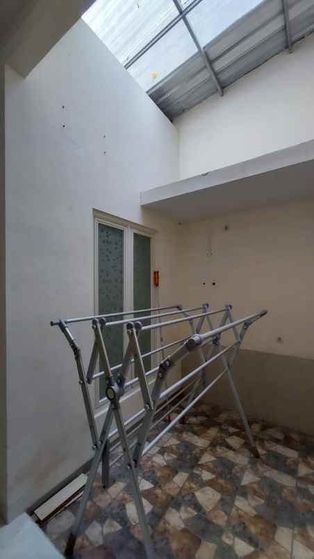 dijual rumah sukolilo regency