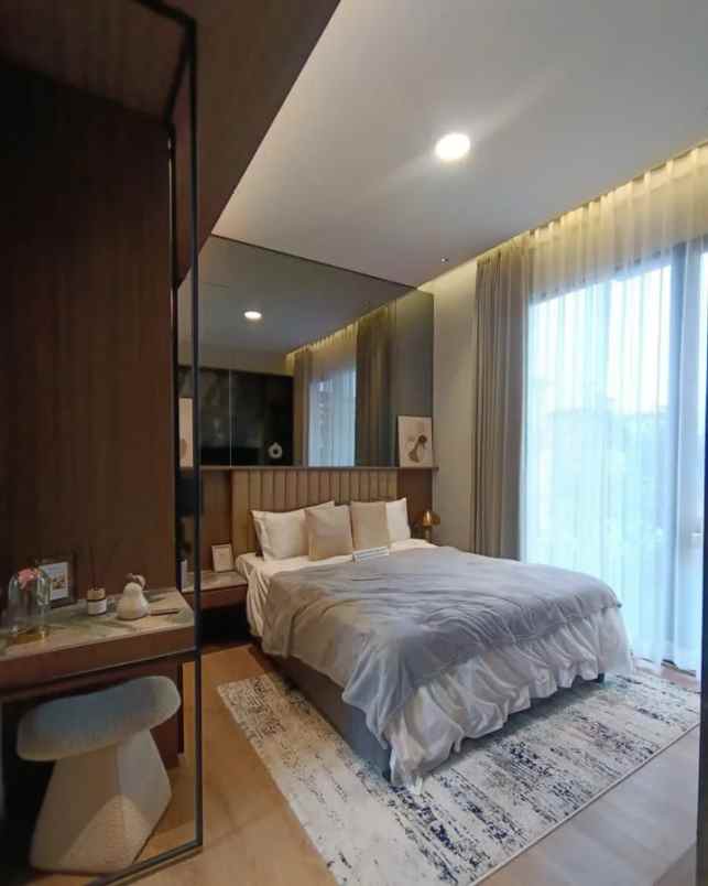 dijual rumah sultan di summarecon bandung
