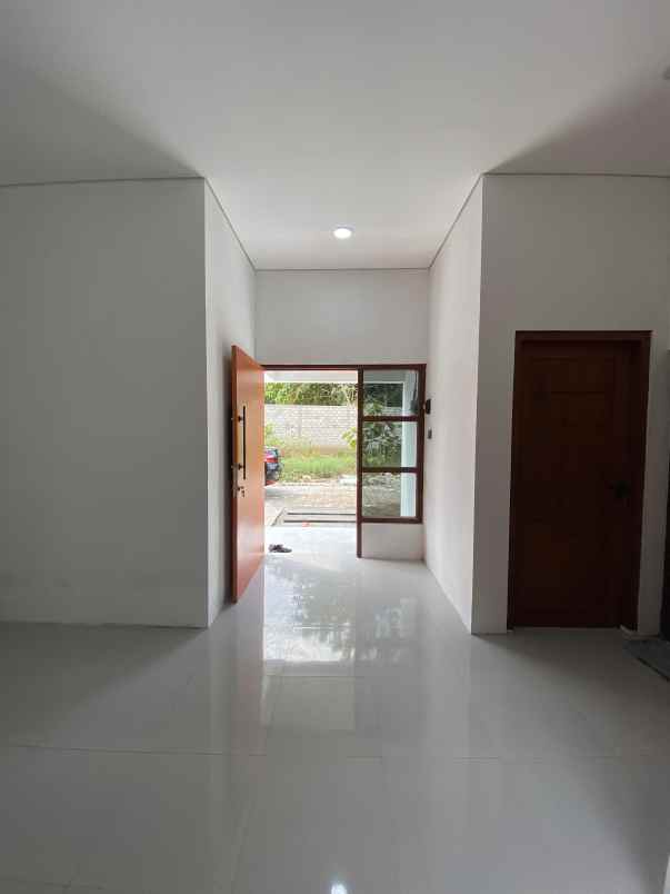 dijual rumah sumberharjo