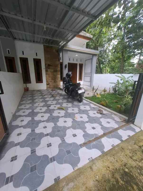 dijual rumah sumberharjo