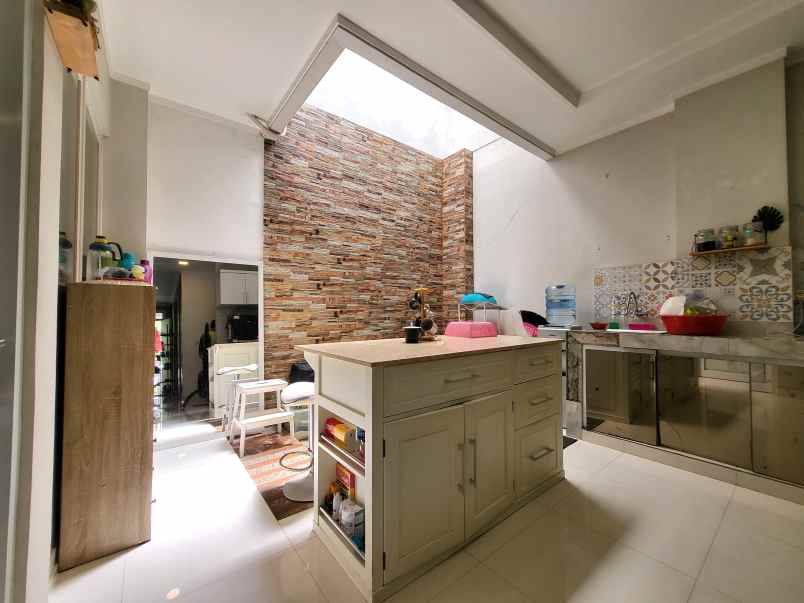 dijual rumah summarecon bekasi