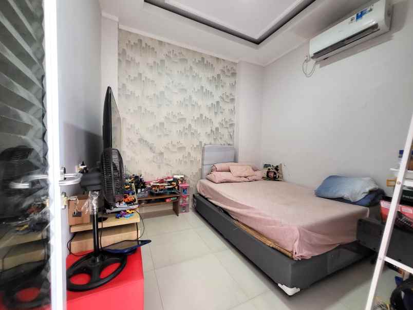 dijual rumah summarecon bekasi