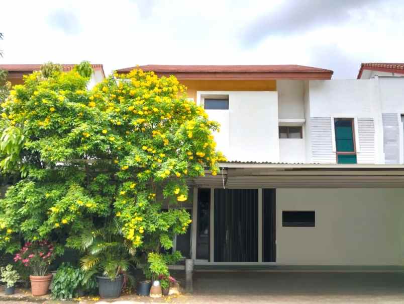 dijual rumah summarecon bekasi