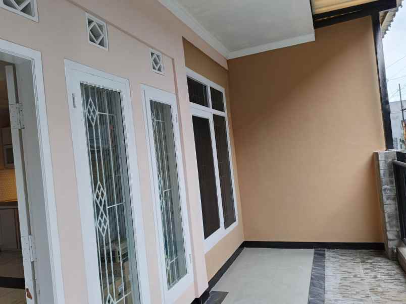 dijual rumah taman cibaduyut indah