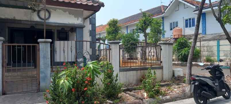 dijual rumah taman harapan baru