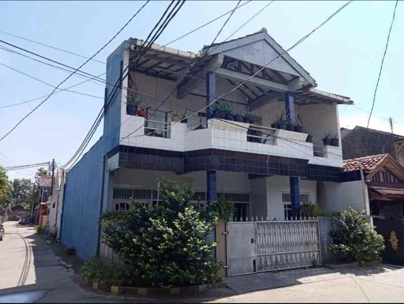 dijual rumah taman wisma asri