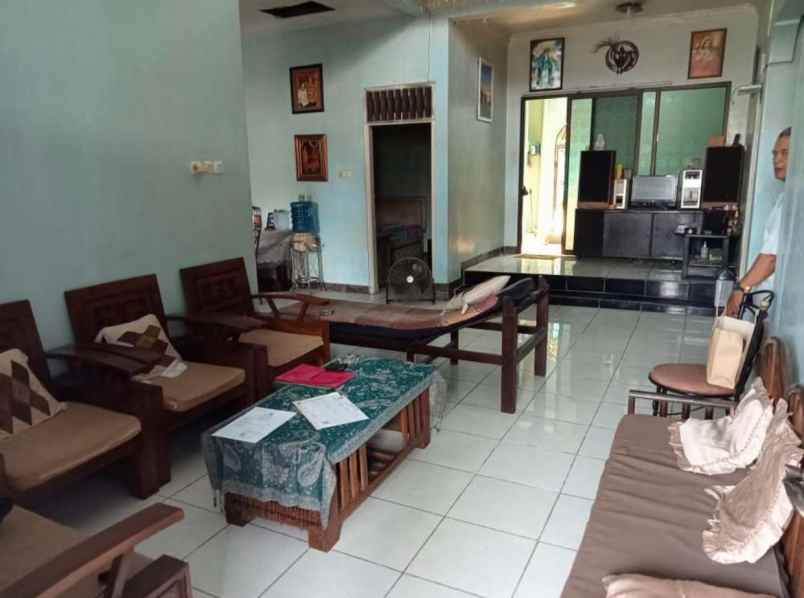 dijual rumah taman wisma asri