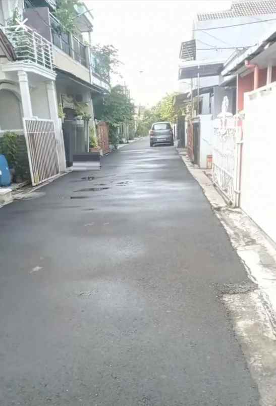 dijual rumah taman wisma asri
