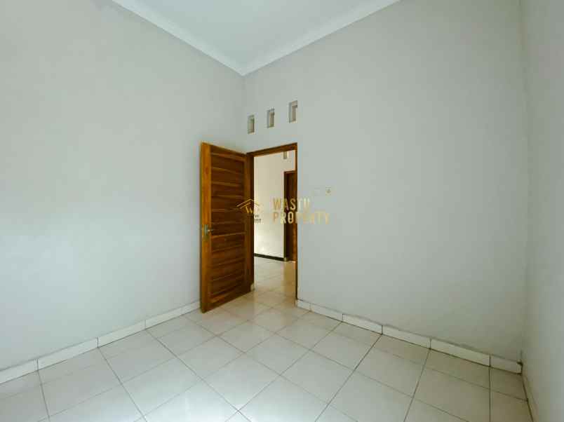 dijual rumah tamanmartani kec kalasan